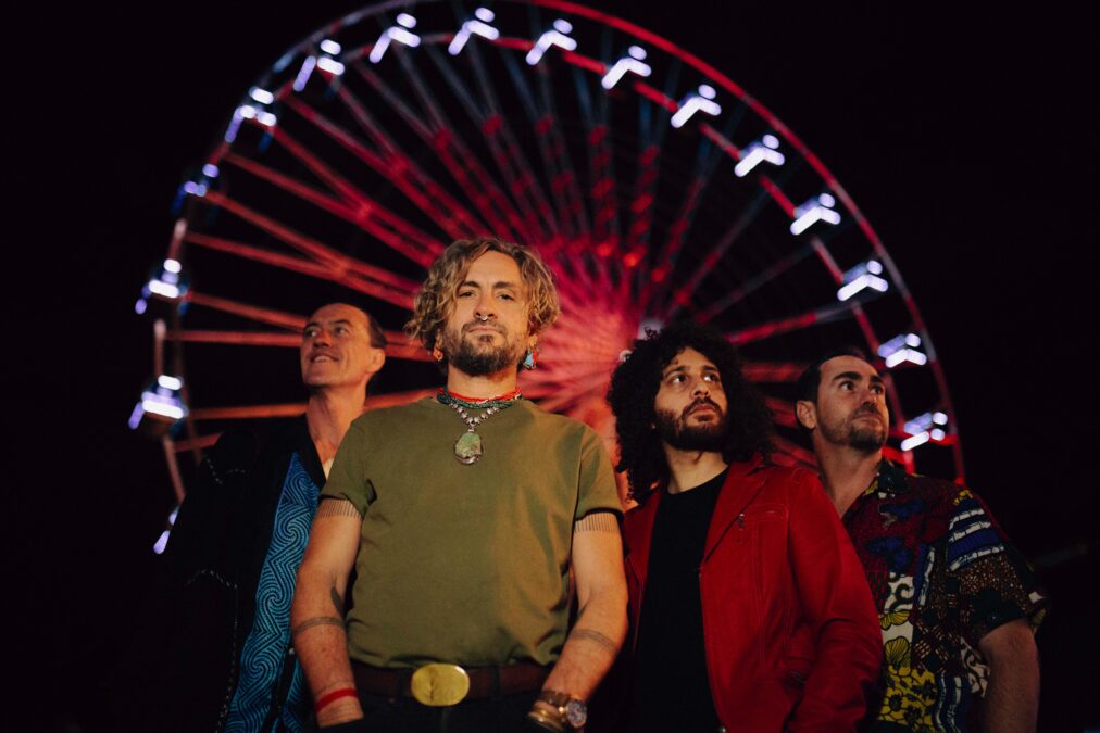 John Butler with Band-image