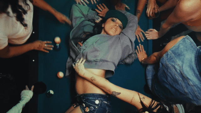Lauren Sanderson – COME SAY...